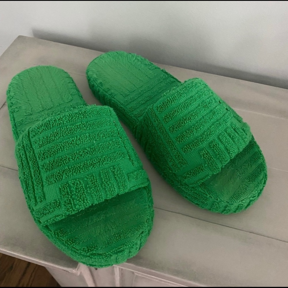 Bottega Veneta sponge sandals